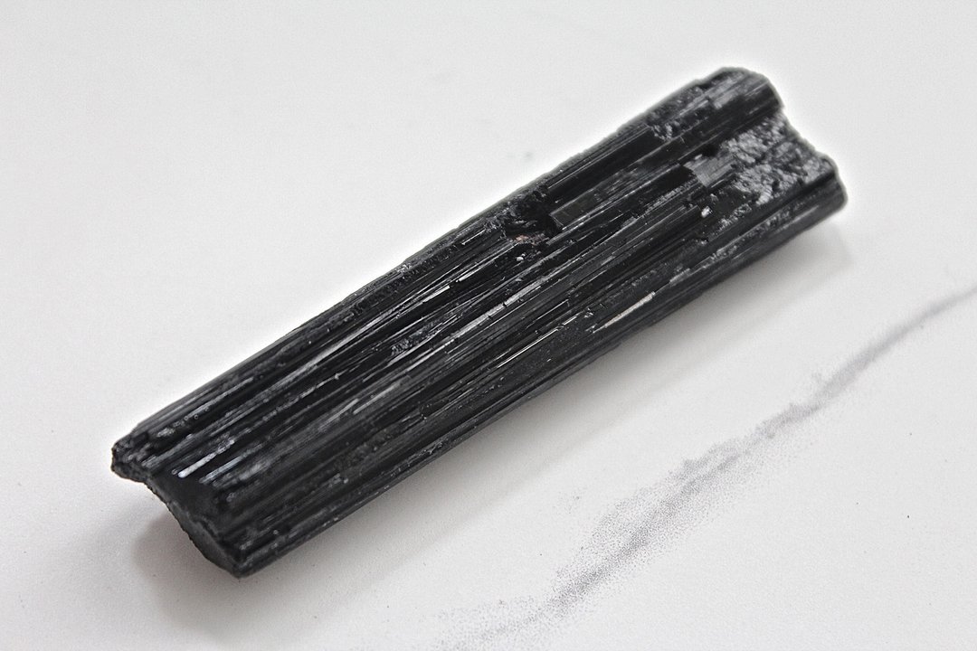 石栽 SHIZAI 黑碧玺柱原矿-不含座 - 摆饰 - 水晶 黑色