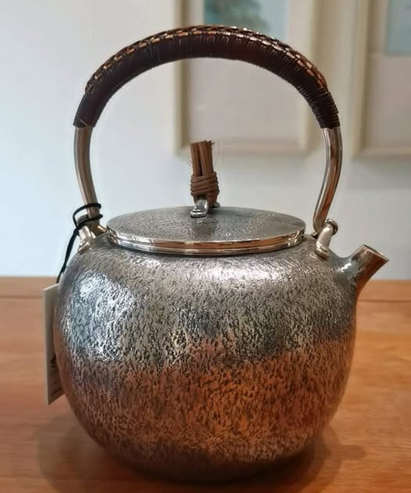 枣形石锤纹纯银壶 足银一张打口打出 纯手工 1300cc - 茶具/茶杯 - 纯银 