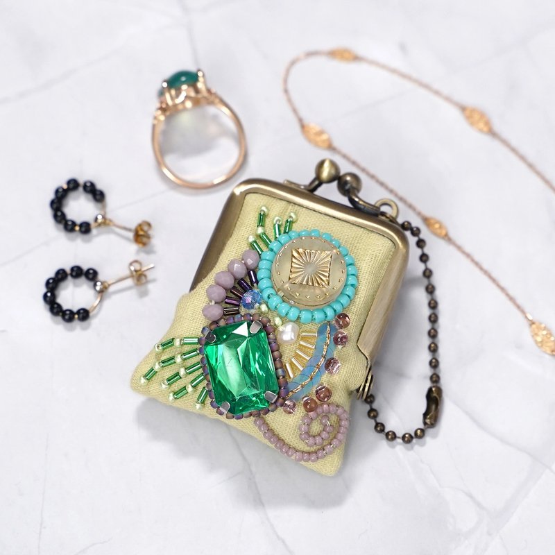 迷你珠饰绣零钱包 No.30 柠檬黄纱布 颈链・包包吊饰皆可 手绣独一无二作品 - 吊饰 - 棉．麻 黄色