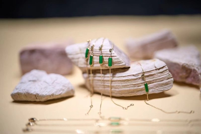 【马鞍】翡翠 闪钻 18k金 手链 - 手链/手环 - 玉石 