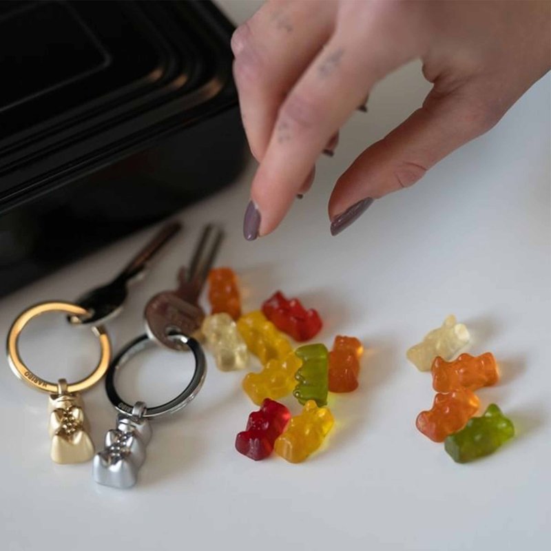 【毕业礼物】HARIBO X TROIKA 联名金熊小熊软糖钥匙圈(银) - 钥匙链/钥匙包 - 其他金属 金色