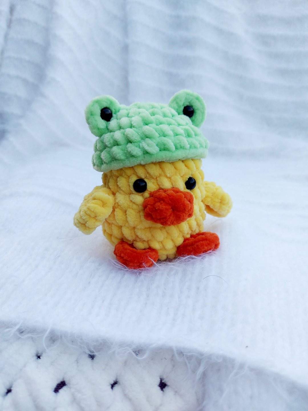 Duck plush toy Frog plush duckling Duck in a hat Yellow duck Knitted duck - 玩具/玩偶 - 绣线 黄色