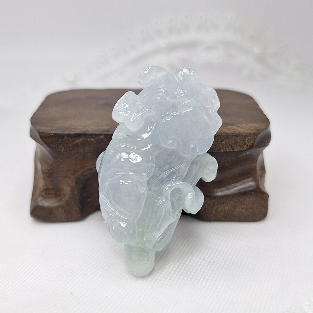 温润紫罗兰底带飃花手工雕刻白菜吊坠 |天然缅甸玉A货翡翠 - 项链 - 玉石 