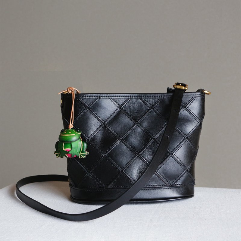 高级牛皮肩背包 侧背包 斜背包 - 侧背包/斜挎包 - 真皮 黑色