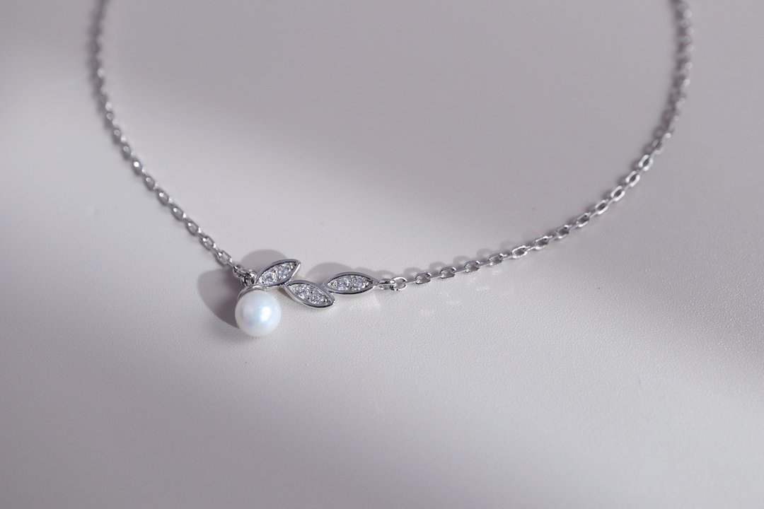 【SALE 换季出清】三叶珍珠。纯银手链 - 手链/手环 - 纯银 银色