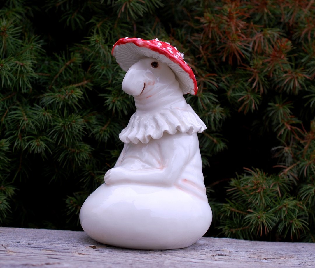 Magic Mushroom Amanita Handmade ceramic figurine Funny meme Sculpture - 摆饰 - 瓷 多色