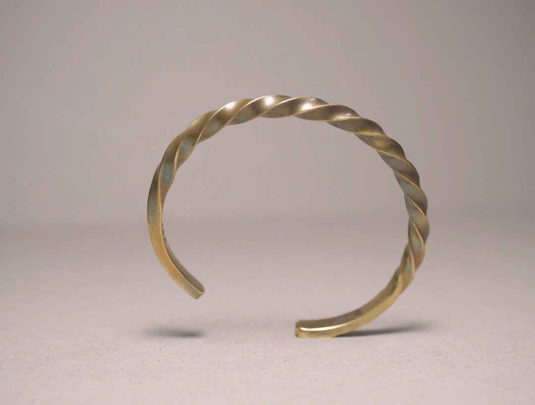 简约螺旋 黄铜手环 concise —spiral cuff bracelet - 手链/手环 - 其他金属 卡其色