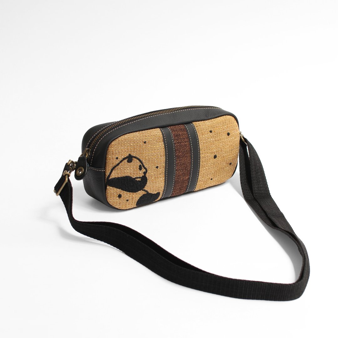 Sideways panda embroidery, shoulder pouch, long - 侧背包/斜挎包 - 真皮 咖啡色