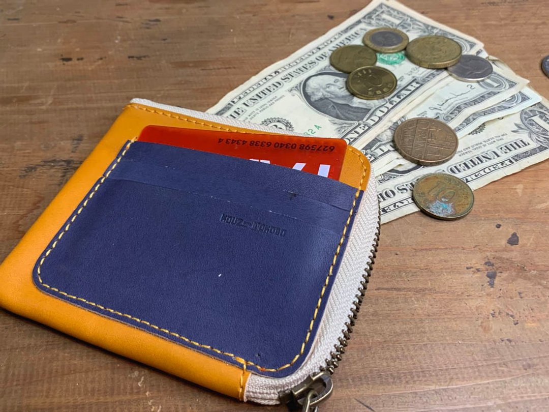 H-SLIM Bicolor half slim wallet with a cute retro atmosphere Petanko Slim HSW-CNN-C - 皮夹/钱包 - 真皮 咖啡色