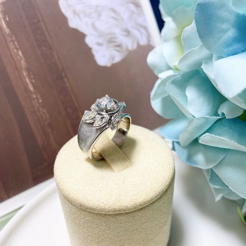 【西洋古董饰品】18KTGE k金高雅精品花叶满钻沙银质感  戒指 - 戒指 - 贵金属 银色