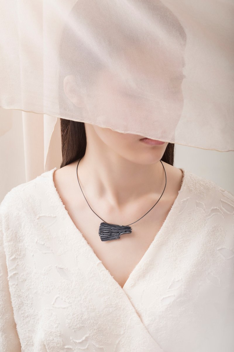 Calligraphy 墨折 飞展项链 Oxidized Silver Necklace - 手链/手环 - 纯银 黑色