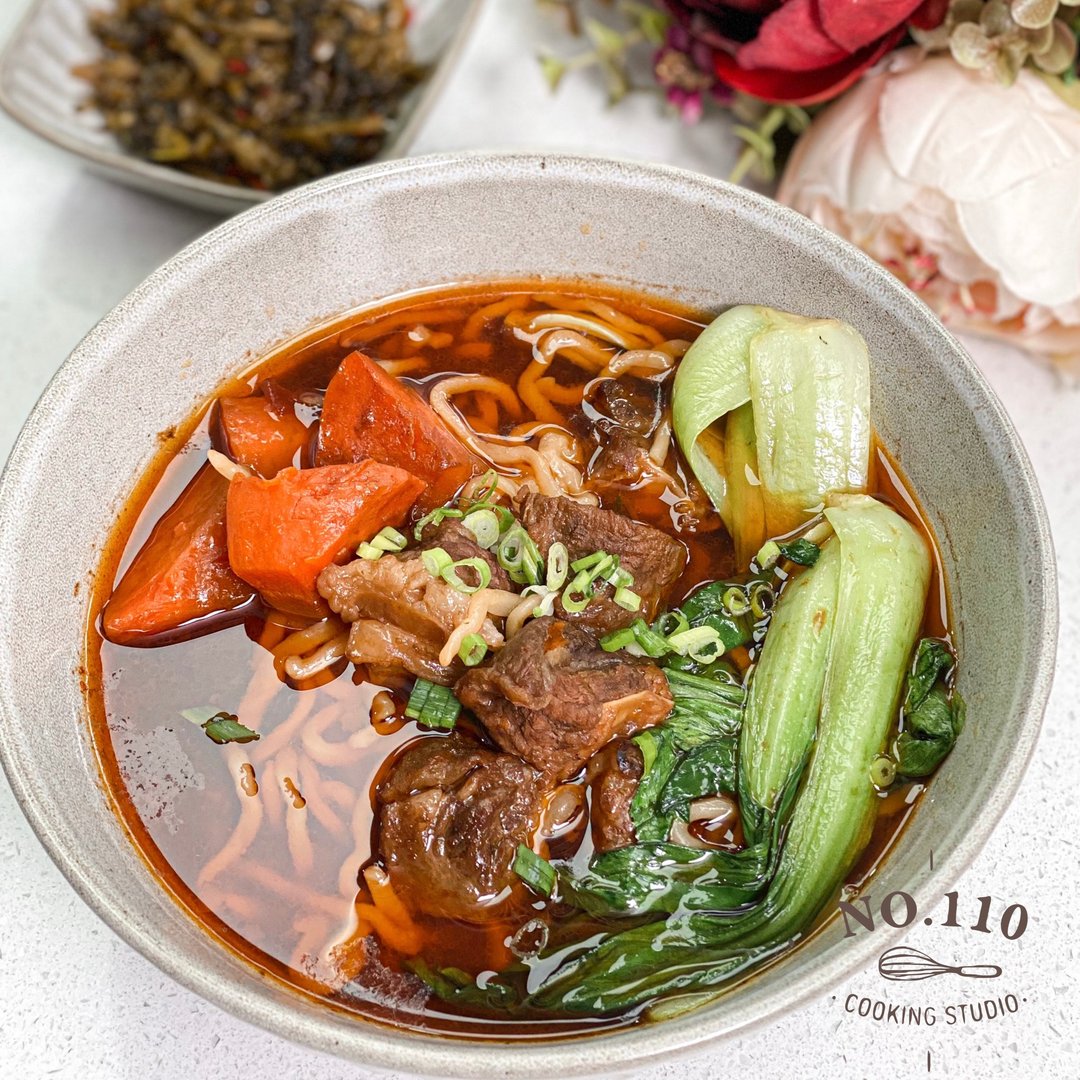 06/28【实体】五星级大厨教您做牛肉面・6道料理教学 - 美食 - 其他材质 