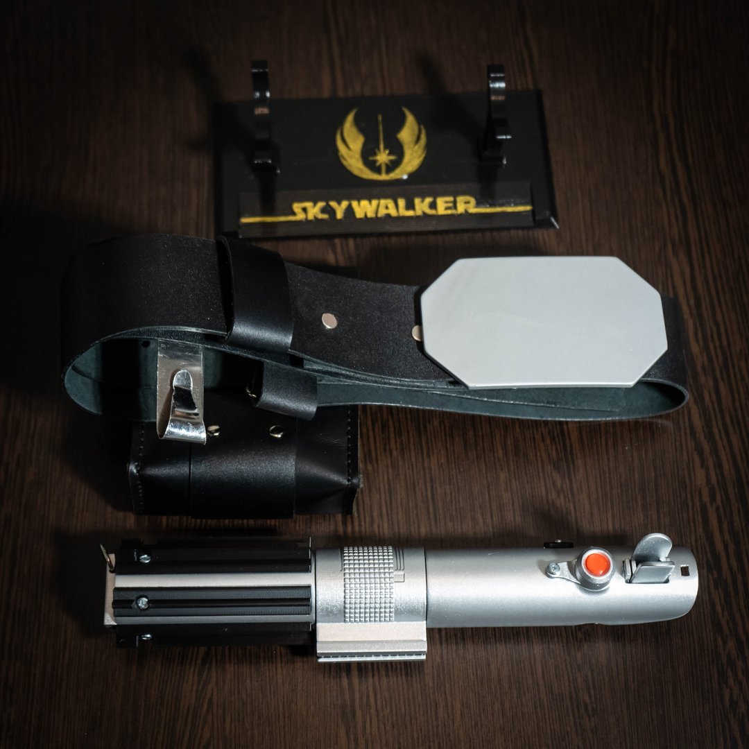 Luke Skywalker Lightsaber, Leather Belt, stand | Star Wars Cosplay - 摆饰 - 塑料 银色