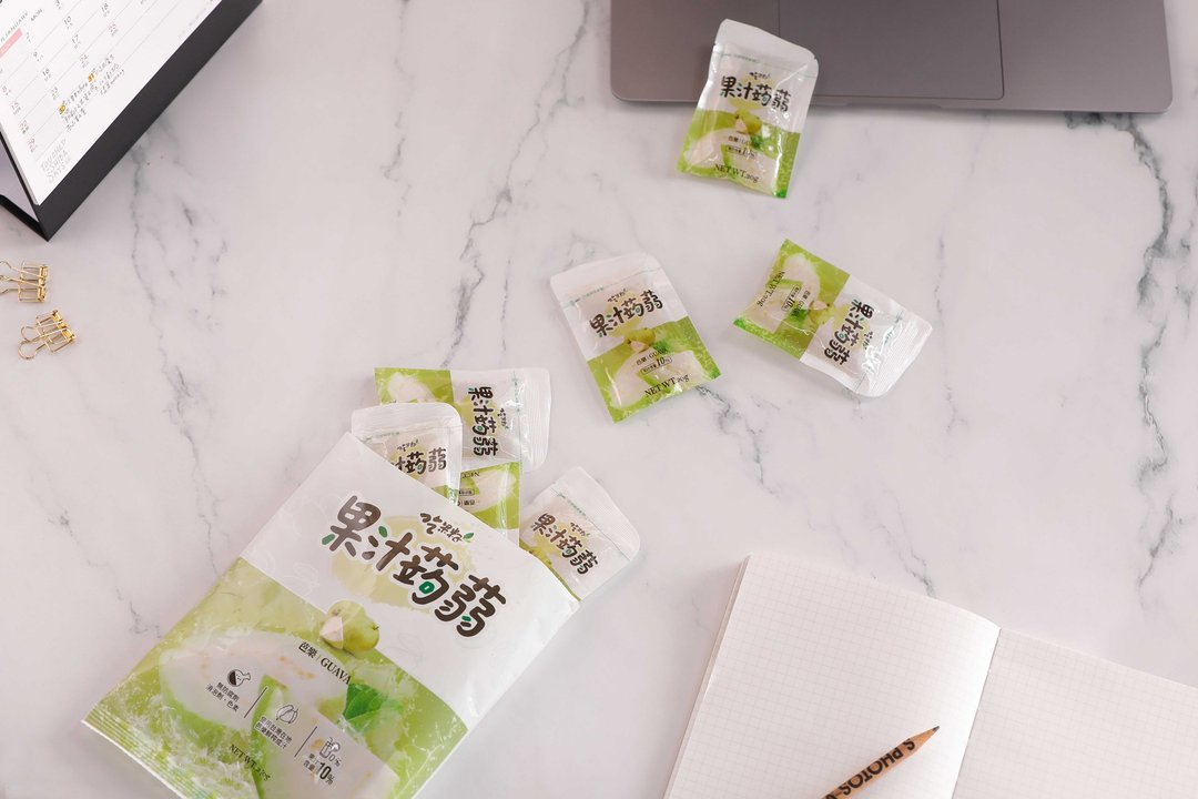 【吃果籽】芭乐果汁蒟蒻 240g x 3包组 - 奶冻/布丁 - 其他材质 绿色