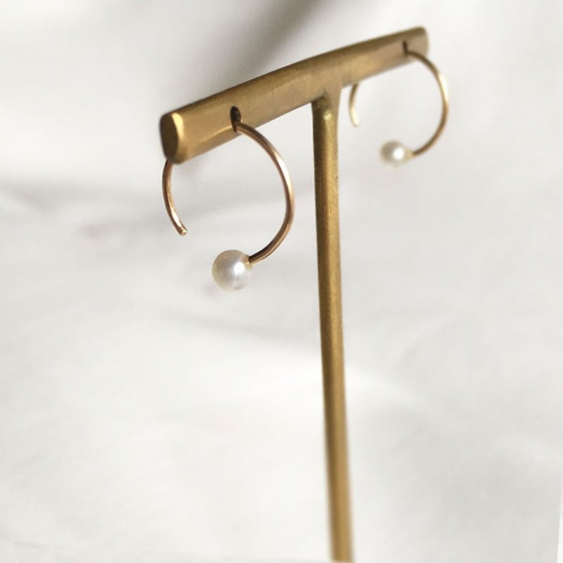 K14gf Dainty Pearl Stud Earrings 2Way - 耳环/耳夹 - 珍珠 白色