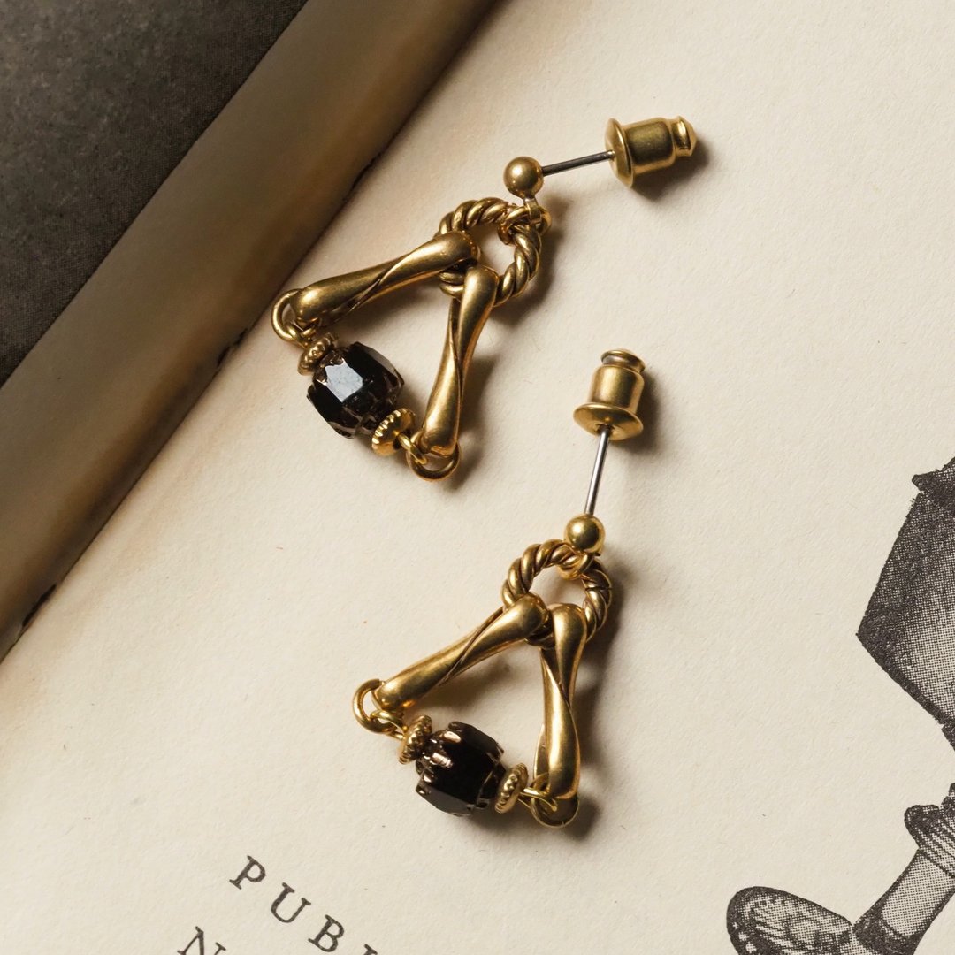 古典三角铜圈耳环 黑 - 耳环/耳夹 - 铜/黄铜 金色