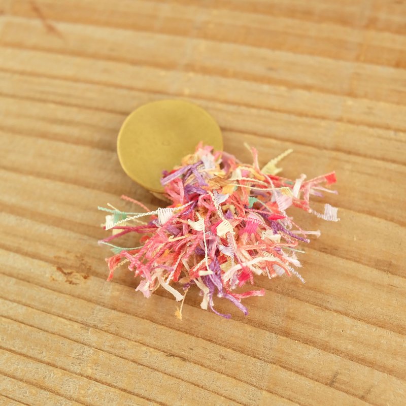The brass brooch "circle tassel P" B007 - 胸针 - 其他金属 金色