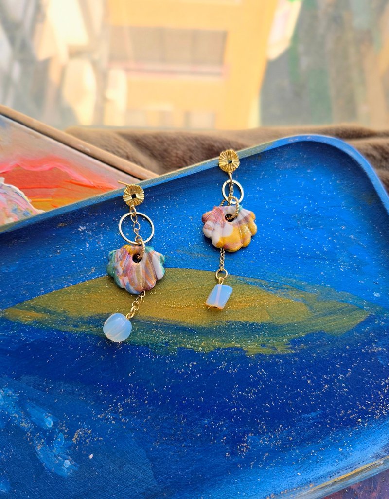 Mermaid's keepsake - 耳环/耳夹 - 陶 