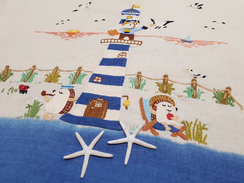 可爱的手绣上衣、狐狸、刺猬、船、海洋、灯塔、海 - 女装上衣 - 绣线 白色