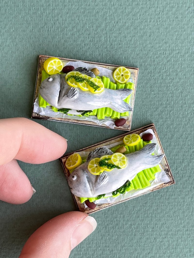 Miniature set with fish - 玩偶/公仔 - 其他材质 灰色