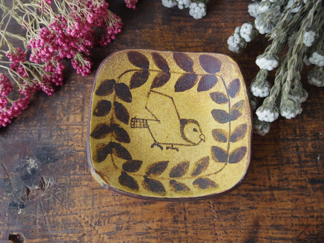 Tiny plate with Barn owl - 盘子/餐盘/盘架 - 陶 黑色