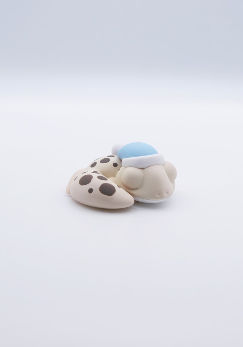 原创手作公仔-抱睡米色守宫-1个入 - 玩偶/公仔 - 树脂 卡其色