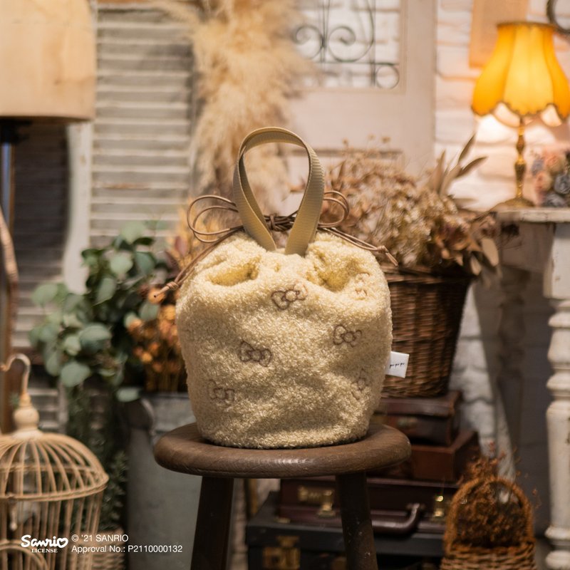 Hello Kitty  2 WAY 水桶毛绒侧背包 / 米白 - 侧背包/斜挎包 - 其他人造纤维 卡其色