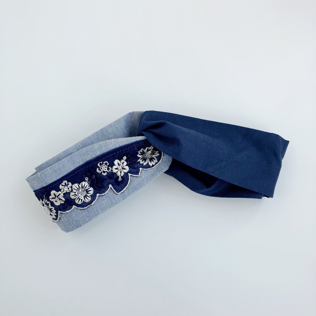 现货 日本刺绣缎带 深蓝色随形花朵 牛仔蓝 日本布 交叉发带 夏日 - 发带/发箍 - 棉 蓝色