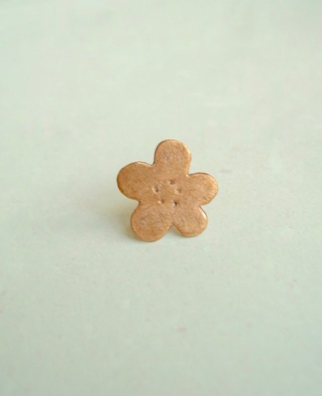 Flower / pin brooch - 胸针 - 其他金属 咖啡色