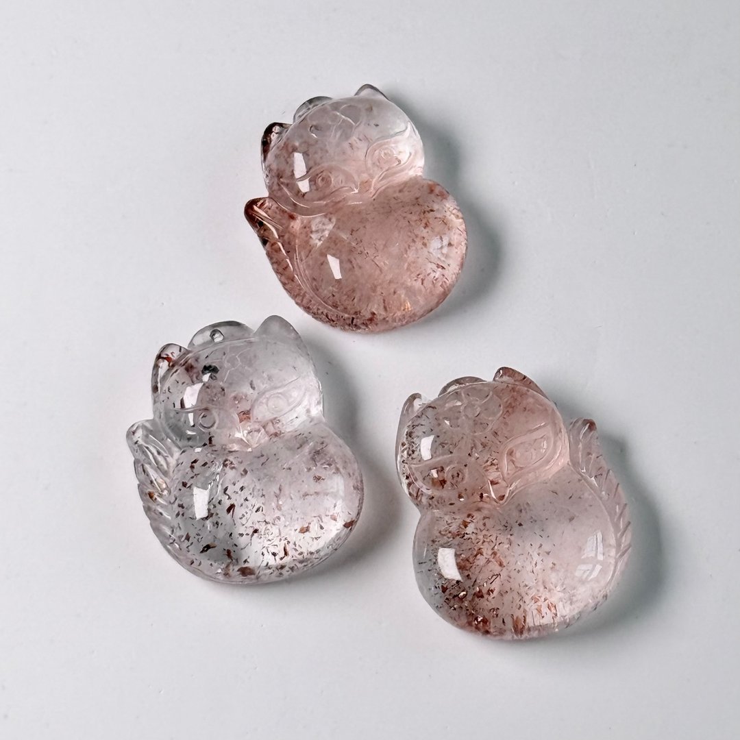 超七金草莓狐狐吊坠 - 项链 - 水晶 红色