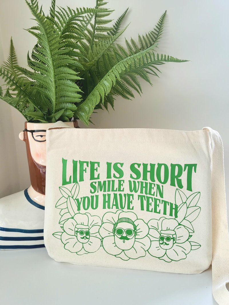 LIFE IS SHORT Tote 环保袋 - 侧背包/斜挎包 - 棉．麻 