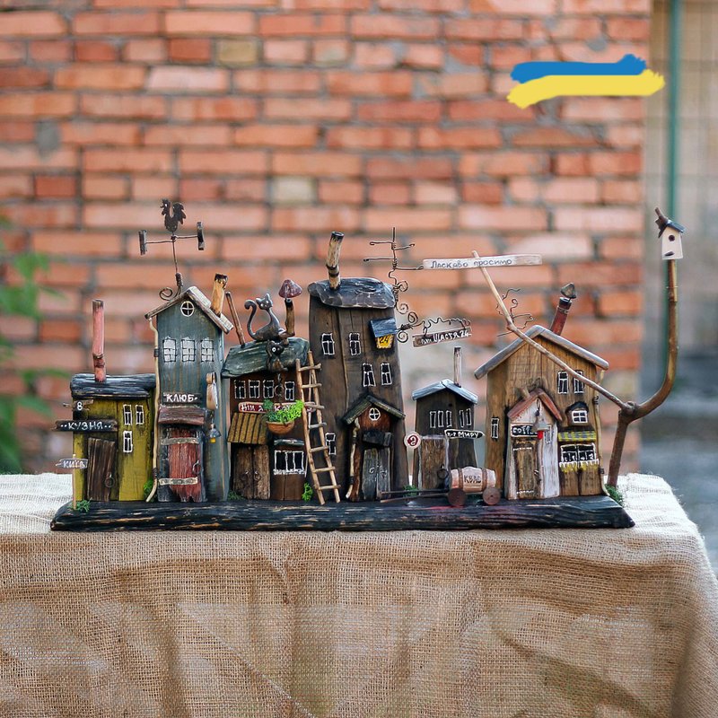 Handmade 100% single copy Wooden Art Decor Keyholder Cat City - 衣架/挂勾 - 木头 咖啡色