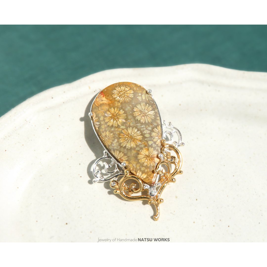 化石珊瑚 胸针 / Fossil Coral Brooch 155 - 胸针 - 宝石 绿色