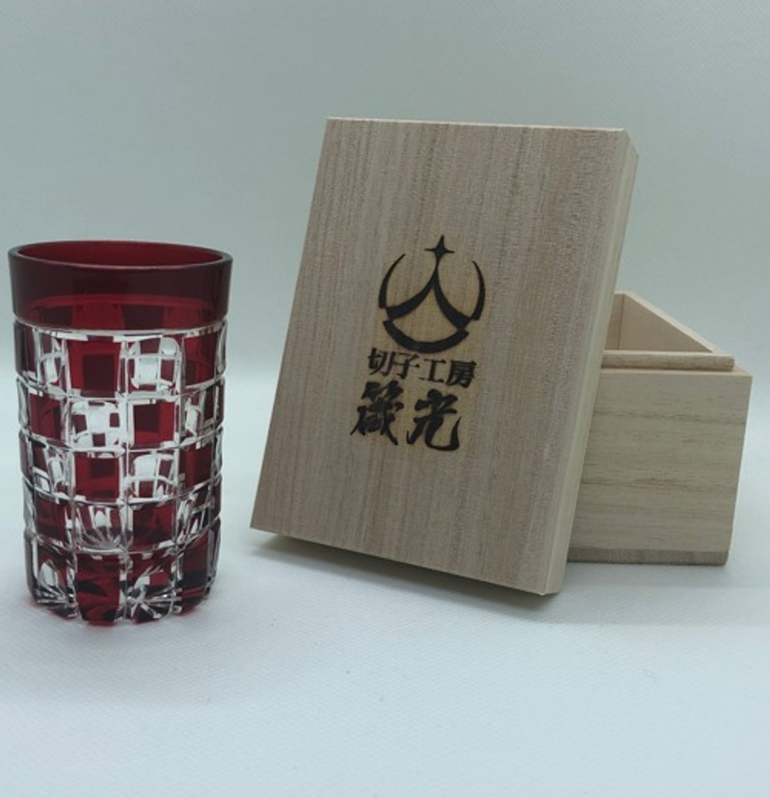 带有底部到底部凹陷的方格酒杯 - 茶具/茶杯 - 玻璃 