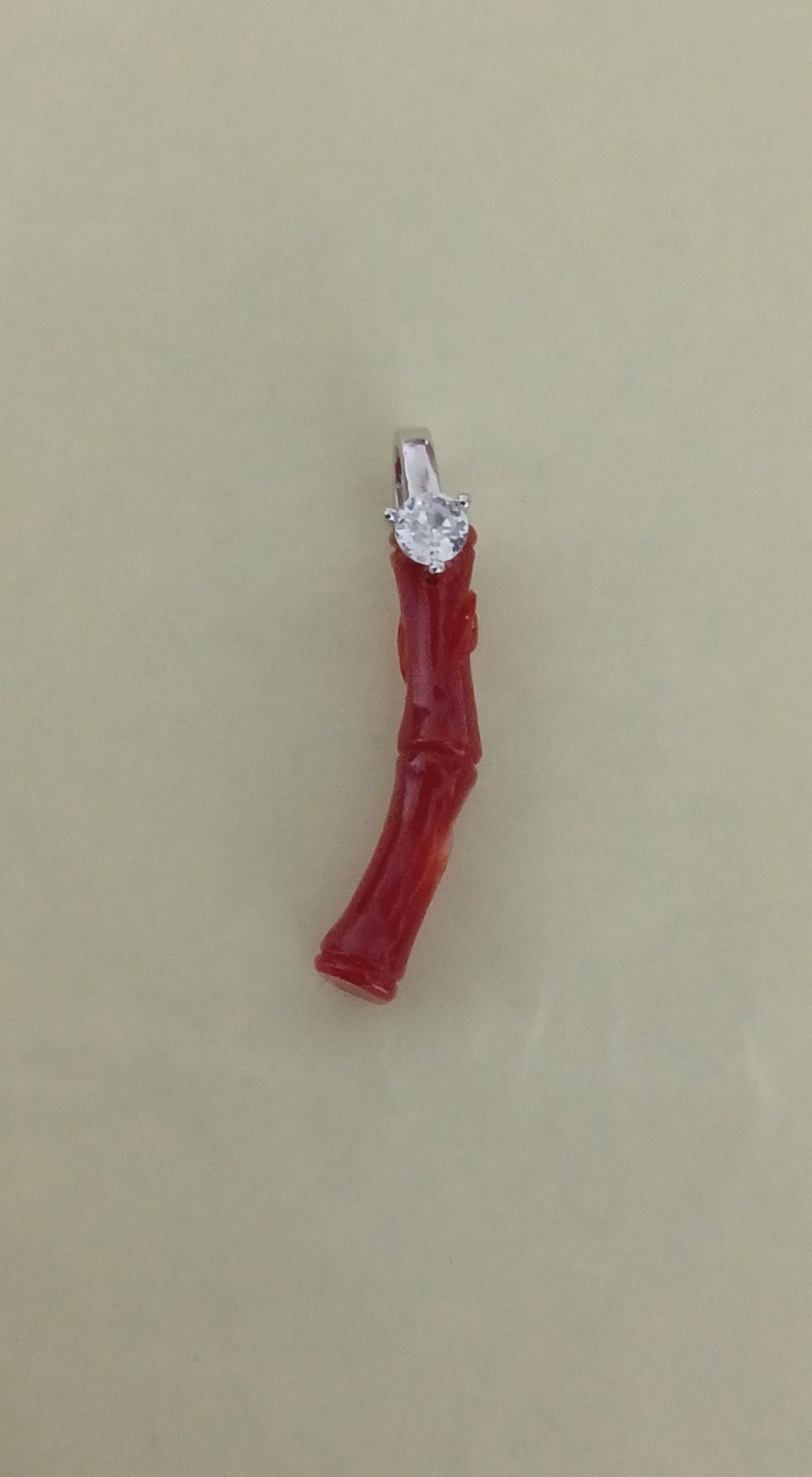 竹笙形红珊瑚吊坠 - 项链 - 半宝石 红色