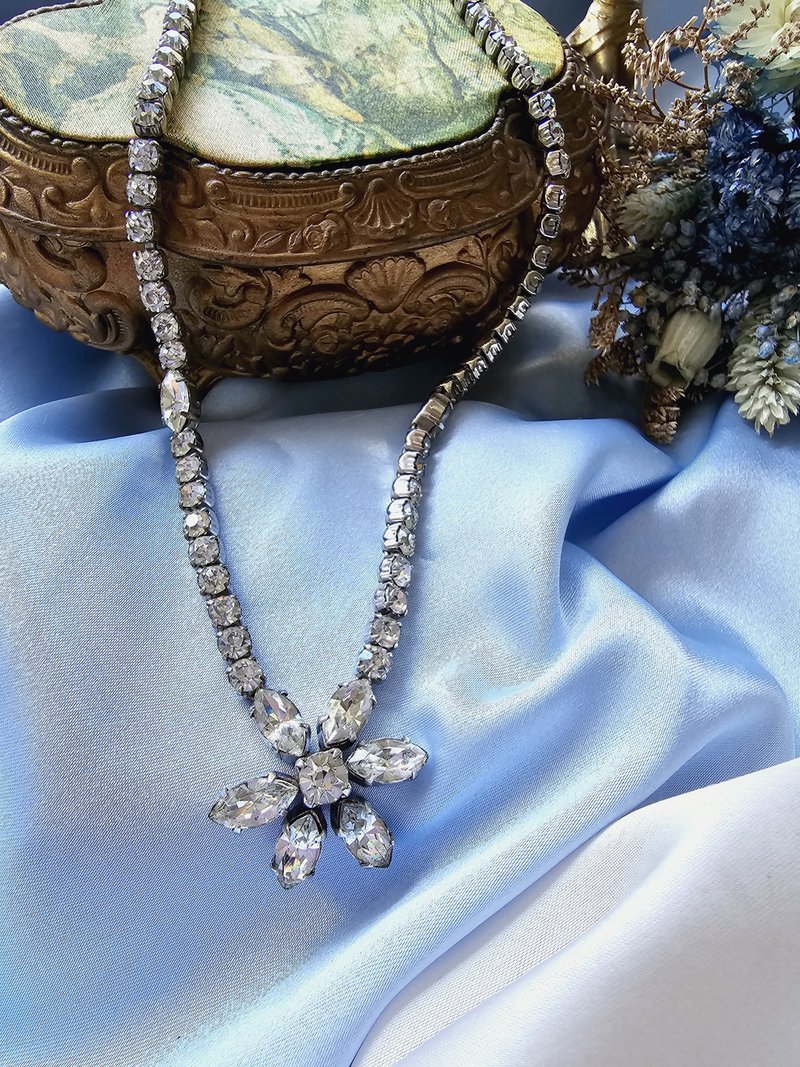KRAMER华丽水晶花莱茵复古小贵妇项链/颈链/锁骨链/西洋古董饰品 - 锁骨链 - 其他金属 
