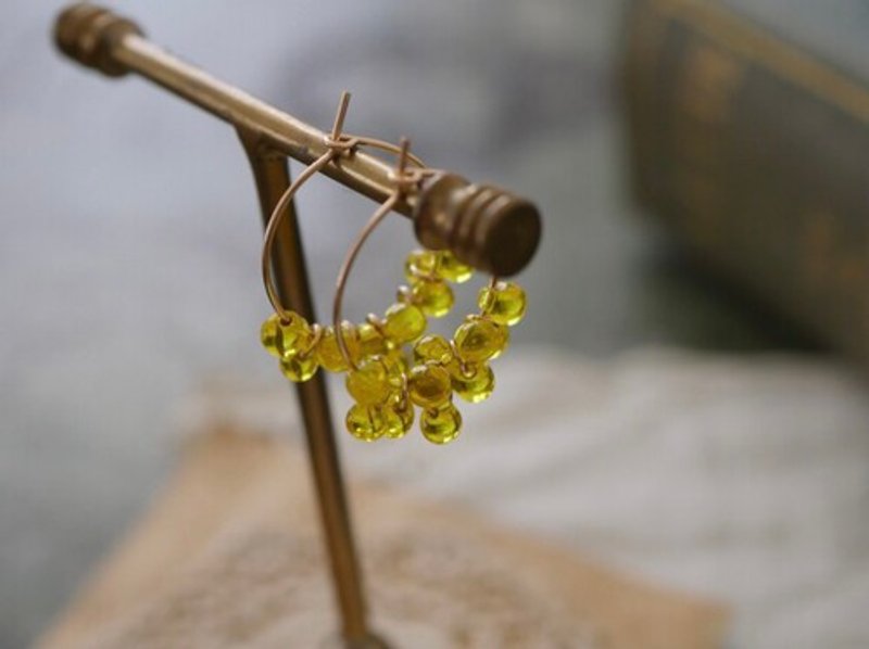 14kgf * mimosa drop hoop earrings - 耳环/耳夹 - 玻璃 