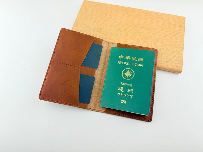TaiYang 真皮护照夹 手工护照夹 护照册 出国皮夹 - 护照夹/护照套 - 真皮 咖啡色