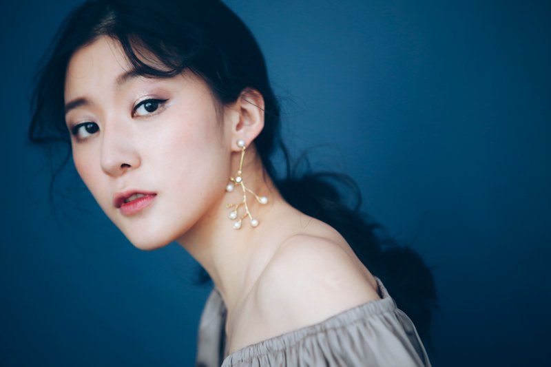 COR-DATE / 珍珠绽放不对称耳环 - 耳环/耳夹 - 其他材质 