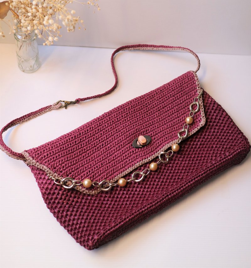 手工勾针编织暗红肩背手拿包晚宴包妇人包女用包母亲情人节礼物 - 手拿包 - 棉．麻 红色