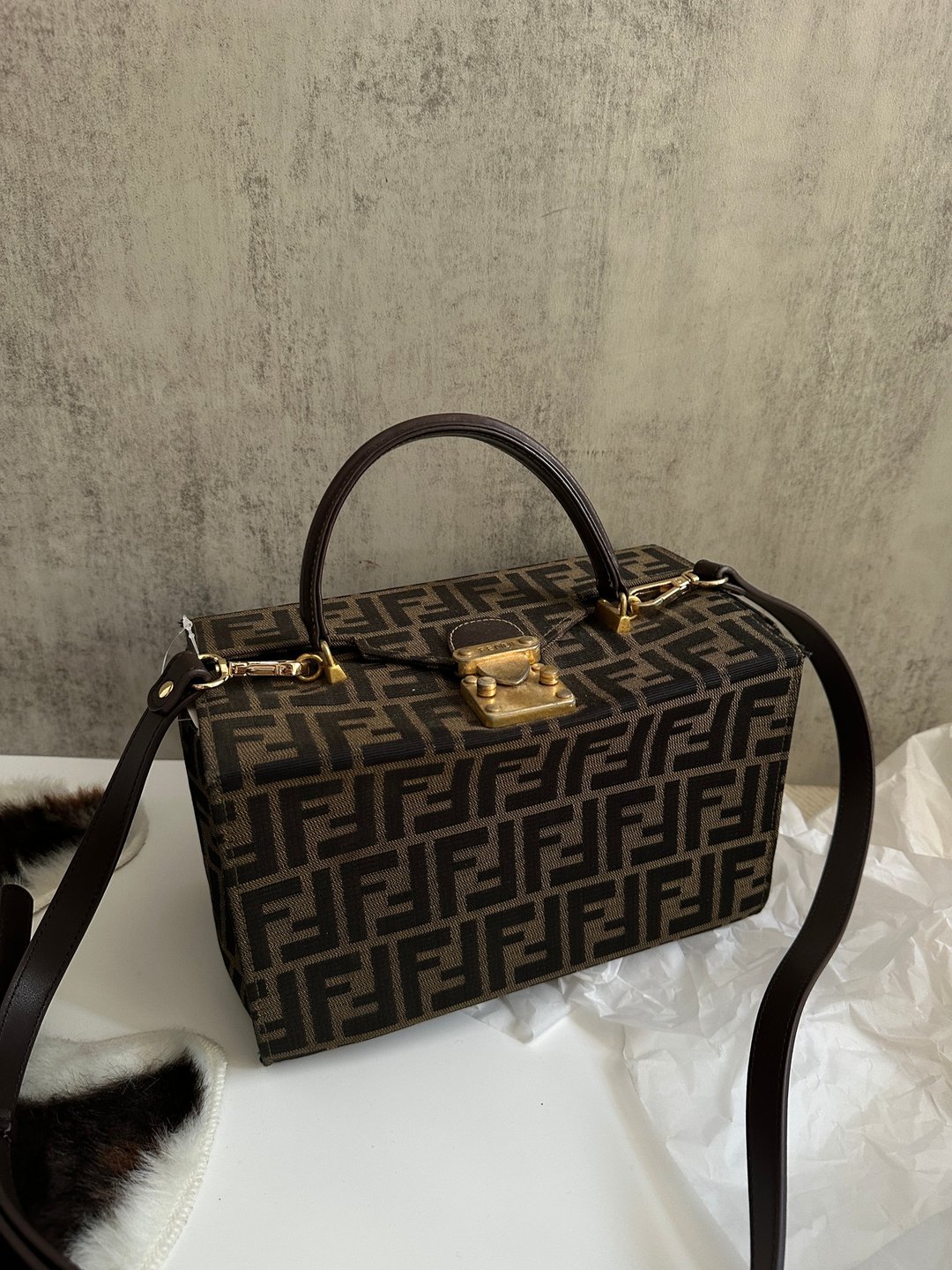 中古包 FENDI 芬迪啡色 Zucca 老花手提肩背包 - 手提包/手提袋 - 其他材质 卡其色