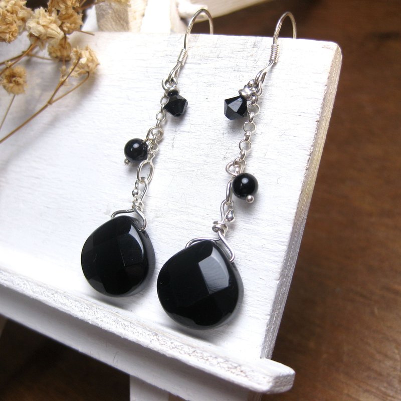 纯银设计耳环 黑玛瑙+925银(耳勾)/华丽独特个性 - 耳环/耳夹 - 其他材质 黑色