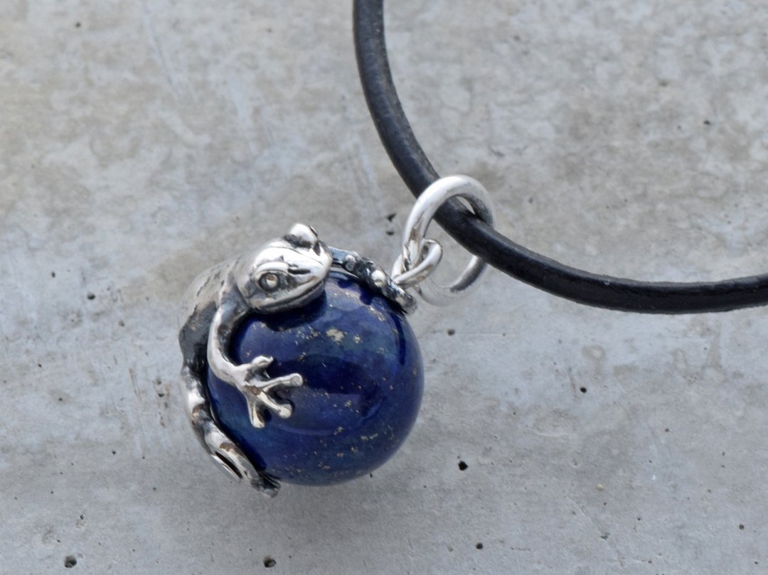 Frog ball pendant Lapis lazuli with leather strap necklace - 项链 - 半宝石 蓝色