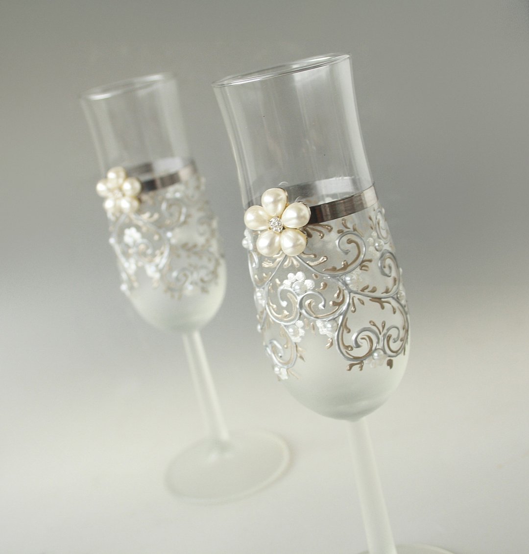 Wedding Champagne Glasses Pearls and silver, hand-painted set of 2 - 酒杯/酒器 - 玻璃 银色
