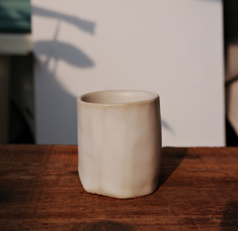 雾白清酒杯  茶杯  陶杯 - 酒杯/酒器 - 陶 卡其色