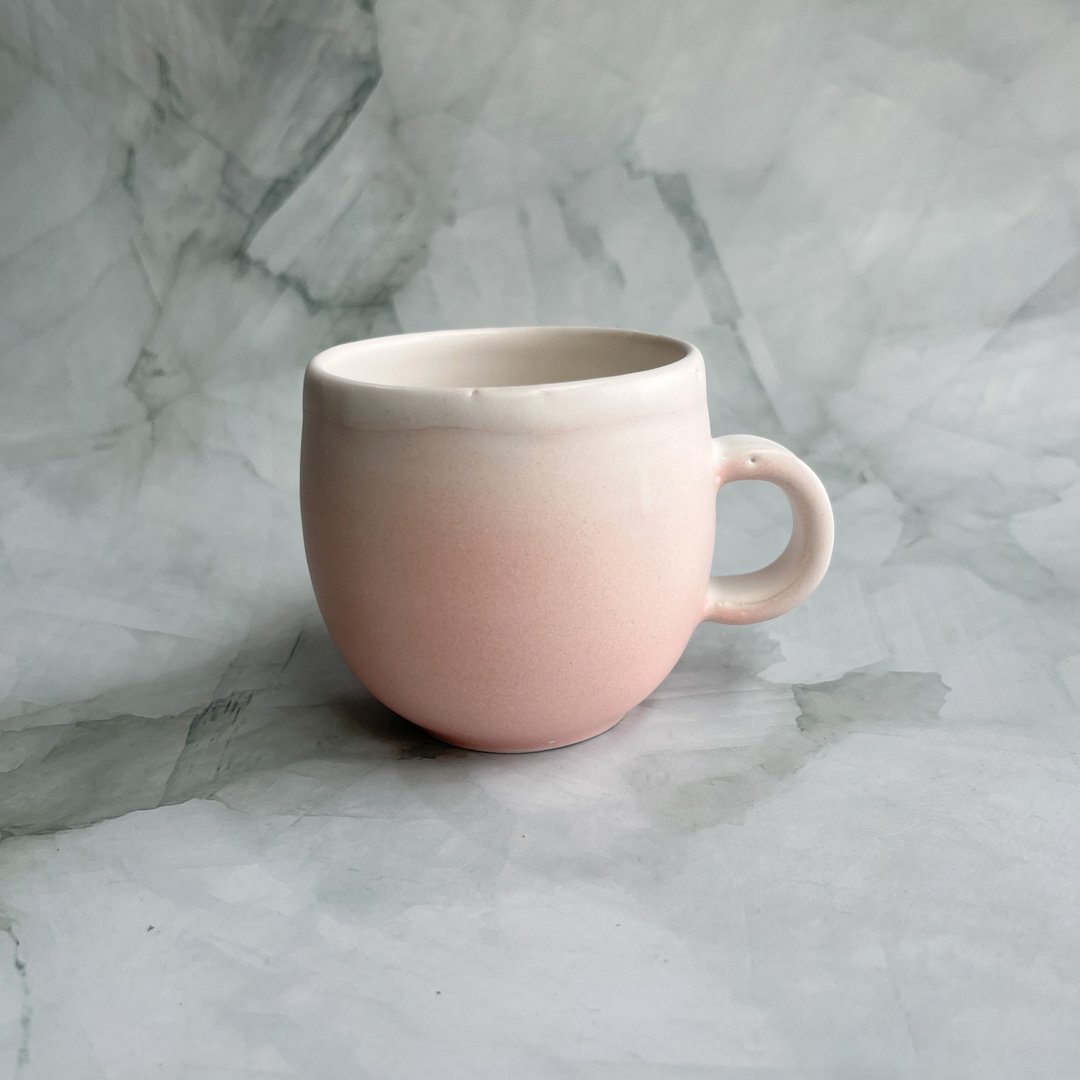 童心未泯。手工陶瓷马克杯 咖啡杯 茶杯 杯子 陶器 情人节礼物 - 咖啡杯/马克杯 - 瓷 粉红色