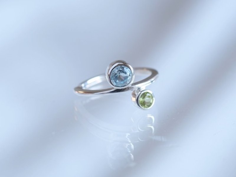 Ear Cuff Sterling Silver Natural stone  Blue topaz Peridot - 耳环/耳夹 - 宝石 绿色