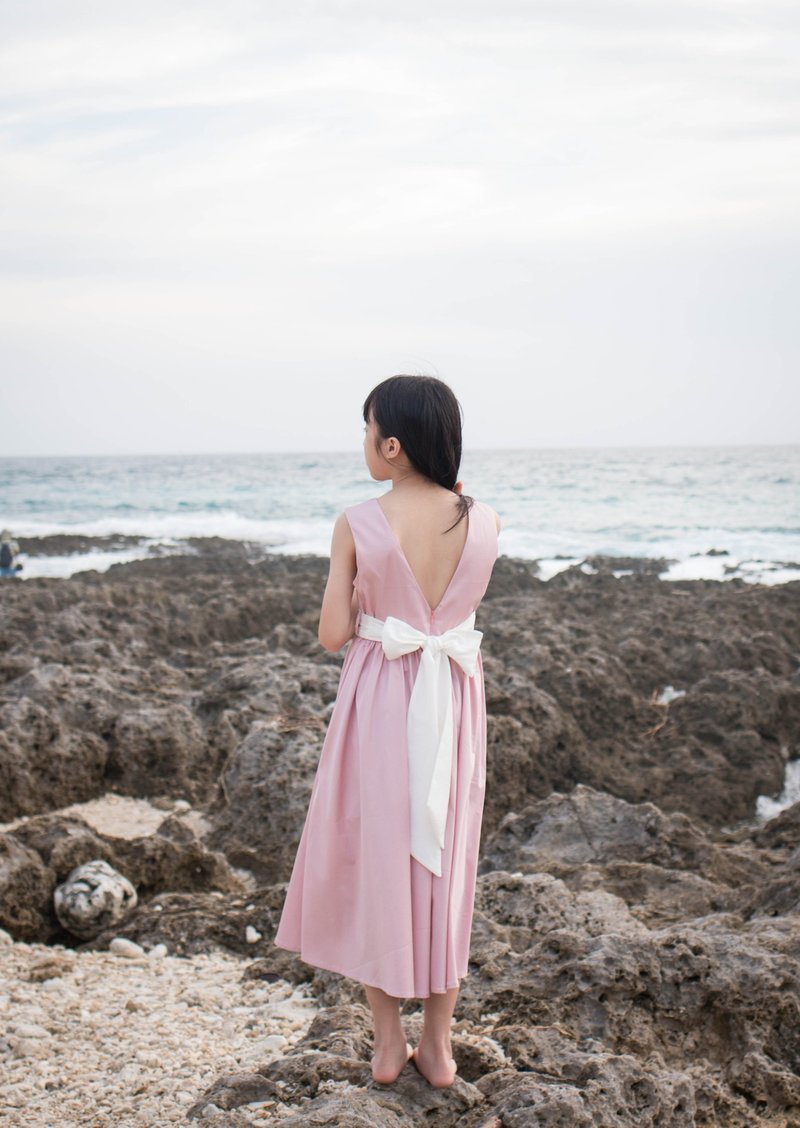 手作女童V露背表演小礼服 - 童装裙 - 棉．麻 粉红色