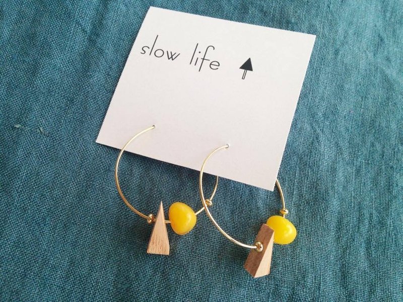 Wooden earrings D - 耳环/耳夹 - 木头 咖啡色