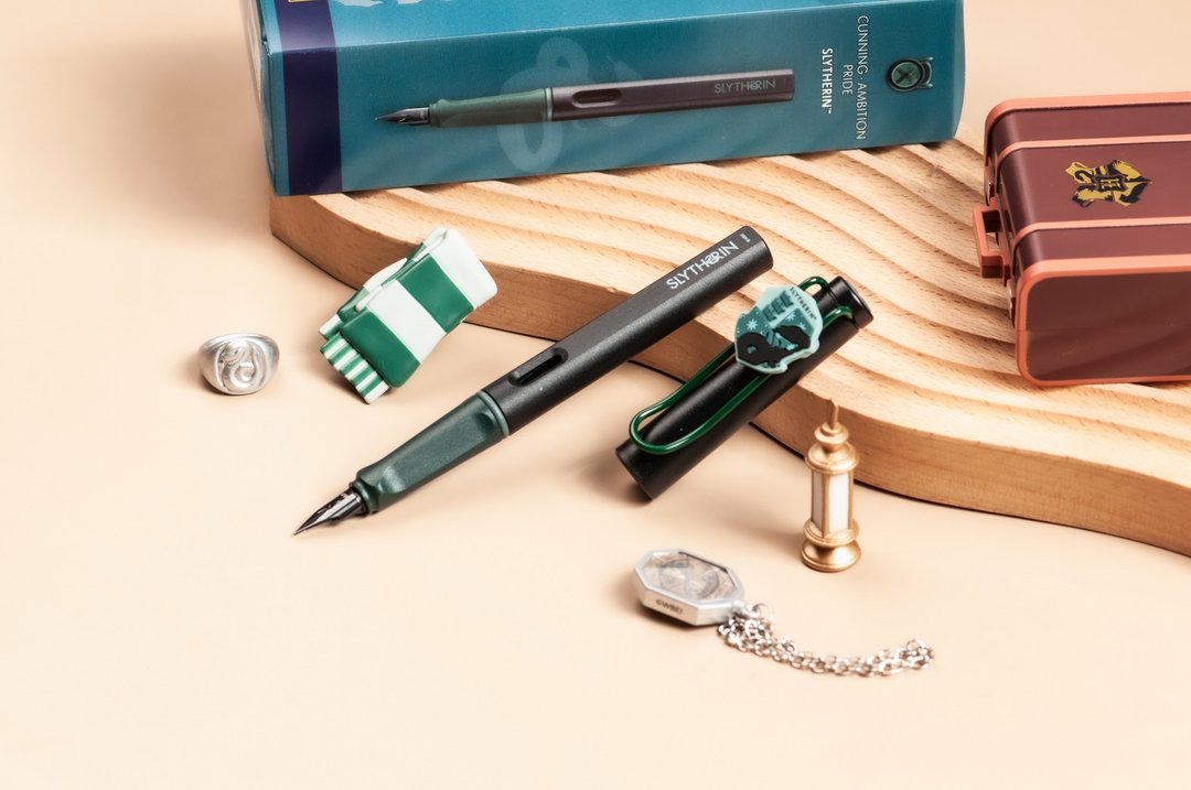 【不可刻字】LAMY 钢笔 限量/SAFARI-Harry Potter 史莱哲林 绿色 - 钢笔 - 塑料 黑色